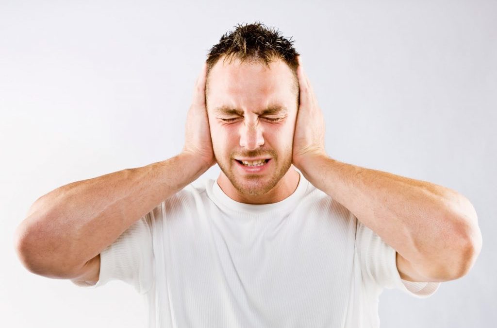 Шум в ушах – причины и лечение
