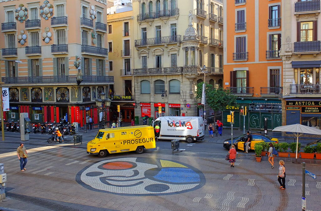 Топ-3 туристические местности, которые обязательно стоит посетить в Барселоне.