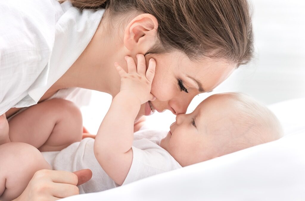 Что нужно знать молодой маме, когда ребенок плачет?