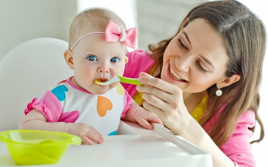 Как правильно ввести прикорм детишкам?